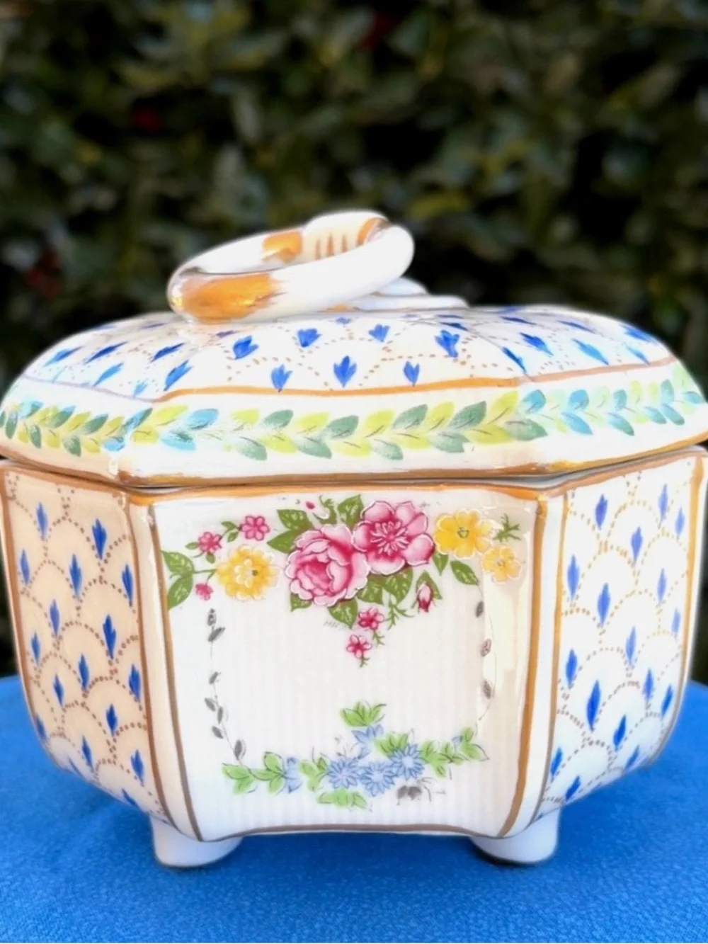 Royal Europa elegant white